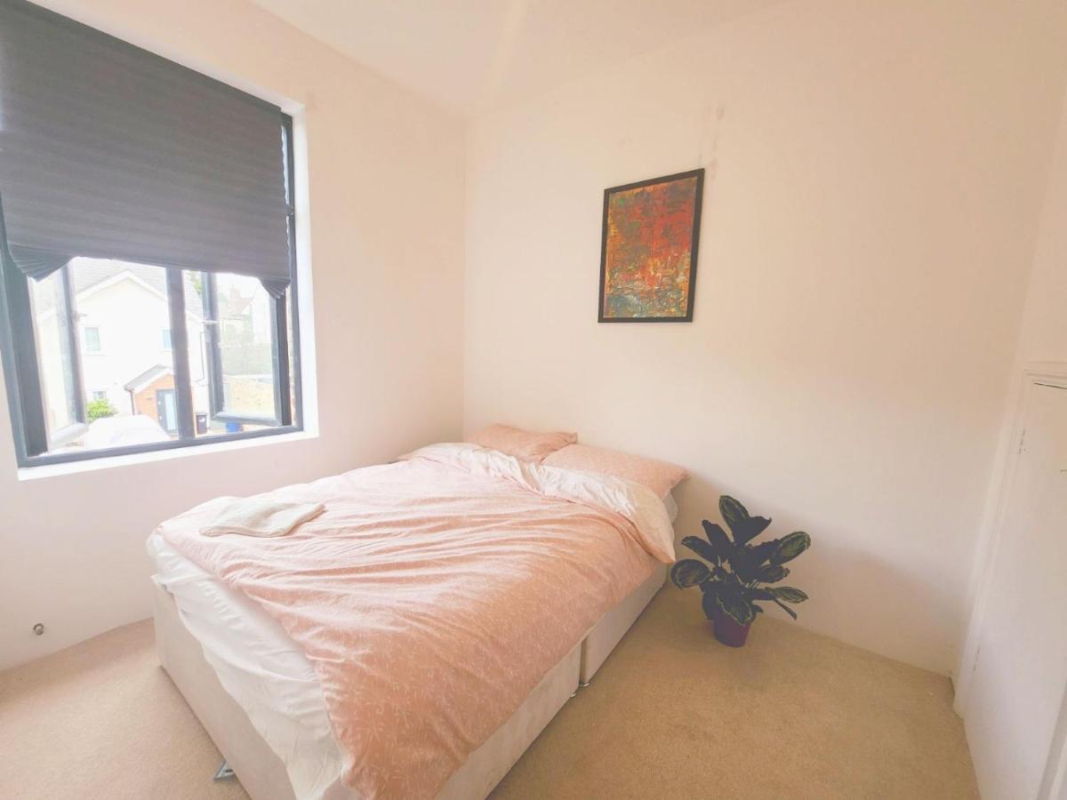 Urban Escape Ealing Otel Londra Dış mekan fotoğraf